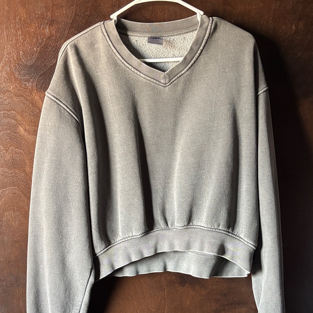 Amazon Gray Crew Neck Sweater